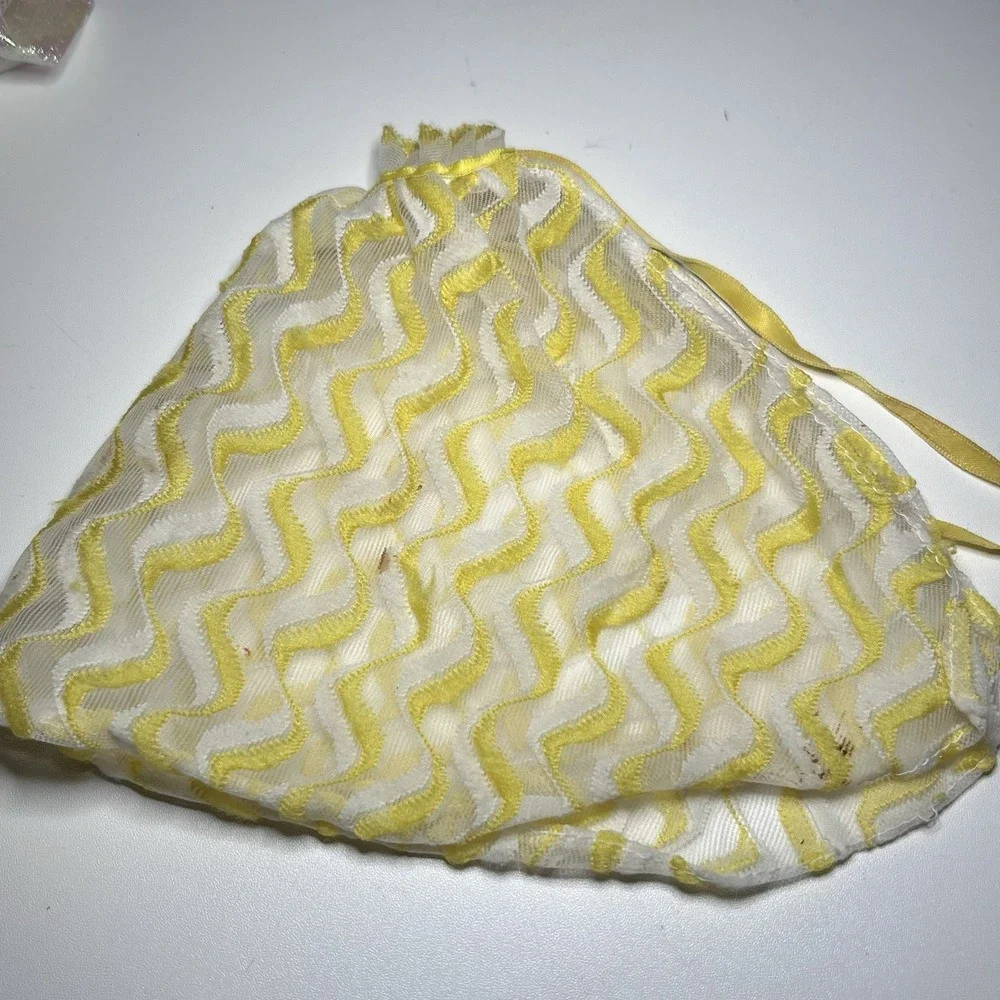 Vintage 1978 Barbie Pretty Changes yellow and white overskirt‎